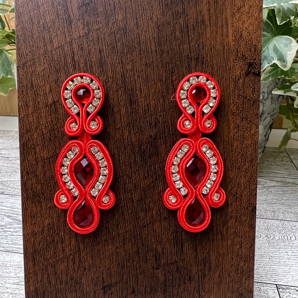 Romantic Red Elegant Dangle Earrings - Soutache Wedding Earrings - Glam Earrings - Picture 5 of 10